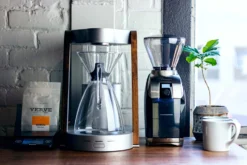 Grinders Baratza Virtuoso+ Coffee Grinder
